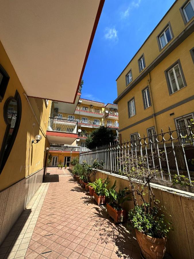 Renza House Chiaia Apartamento Nápoles Exterior foto