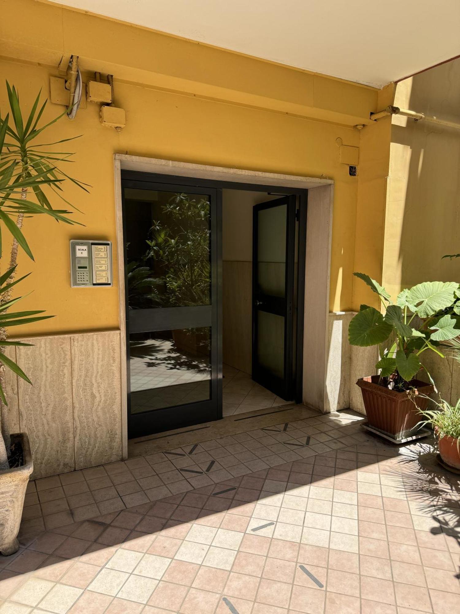 Renza House Chiaia Apartamento Nápoles Exterior foto